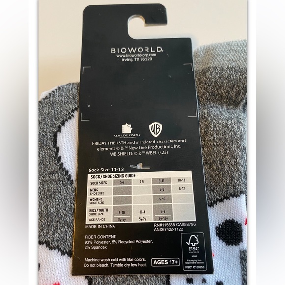 Friday The 13th Crew Socks 2 Pair Men 8-12 Black Gray Mask Jason Voorhees Horror - Picture 3 of 12